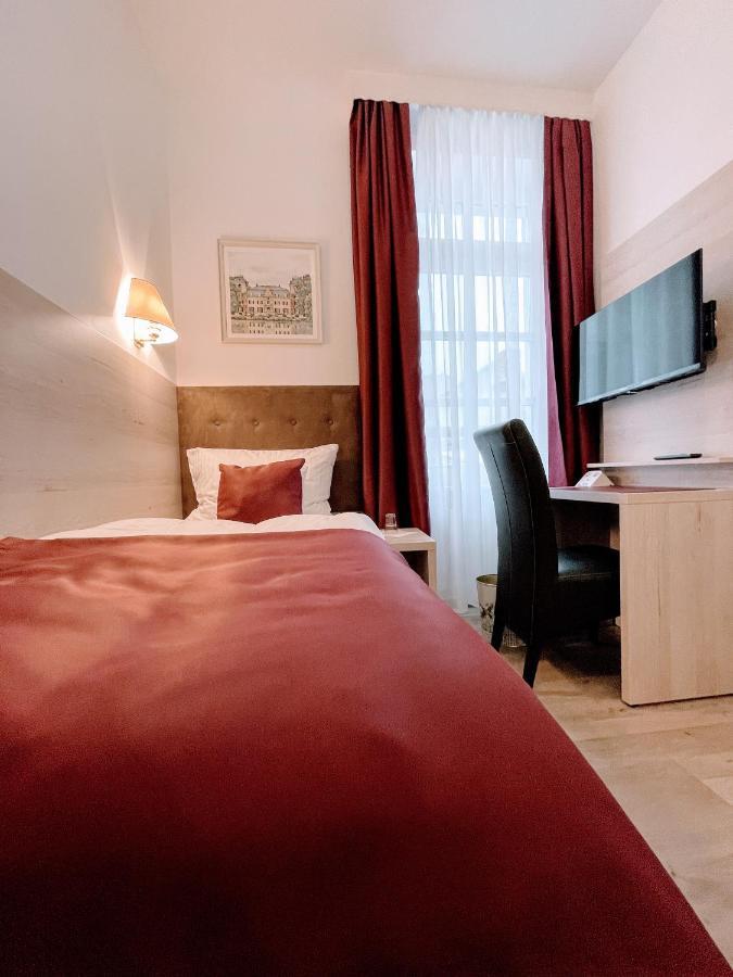 Das Hotel Krone เคอนิกส์วินเทอร์ ภายนอก รูปภาพ