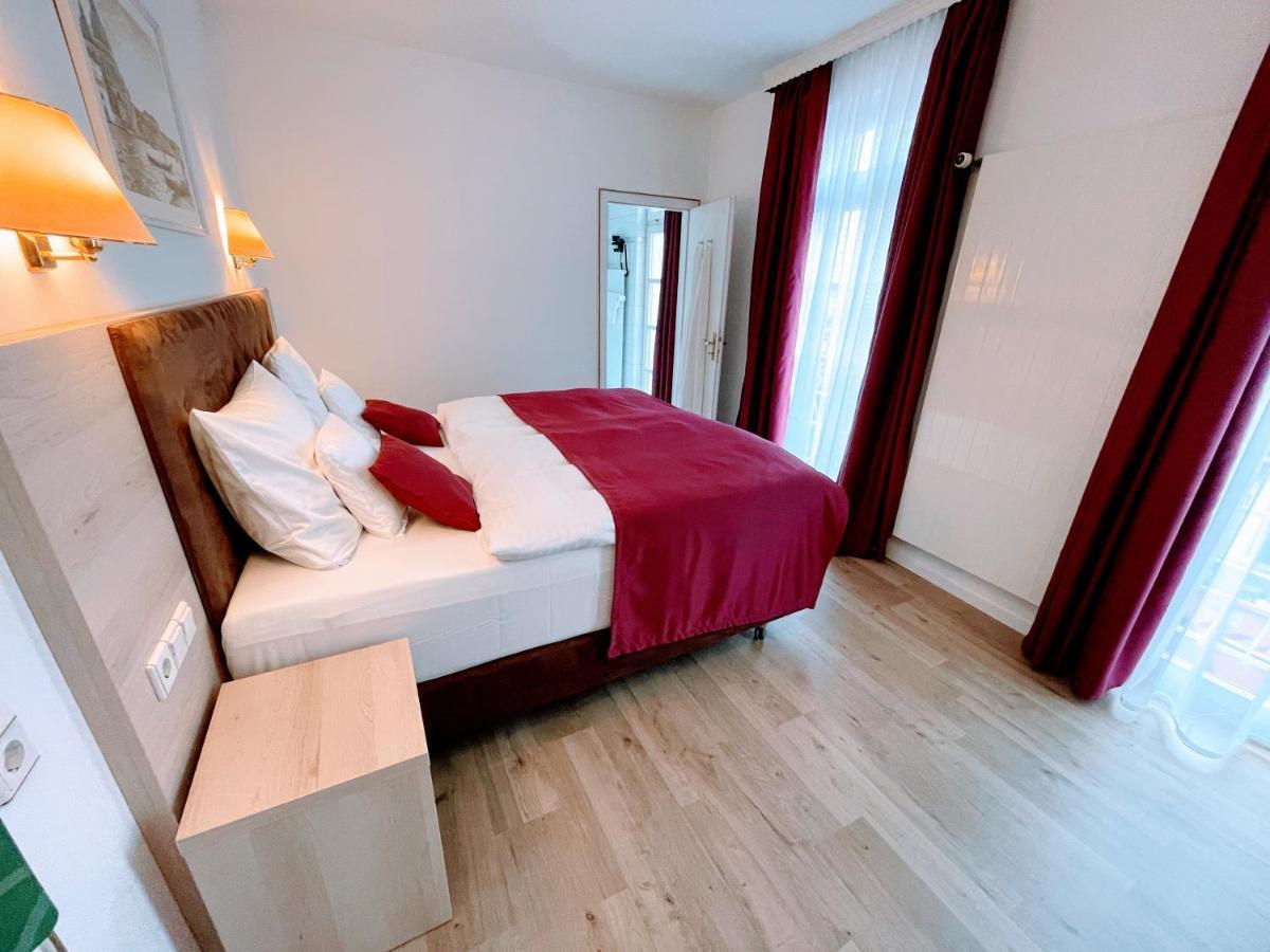 Das Hotel Krone เคอนิกส์วินเทอร์ ภายนอก รูปภาพ