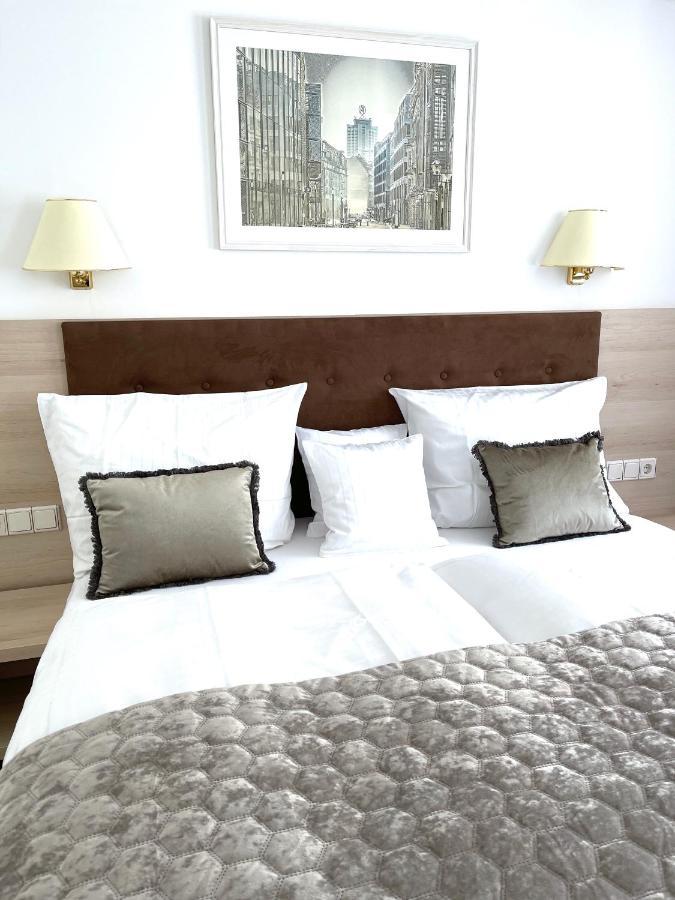 Das Hotel Krone เคอนิกส์วินเทอร์ ภายนอก รูปภาพ