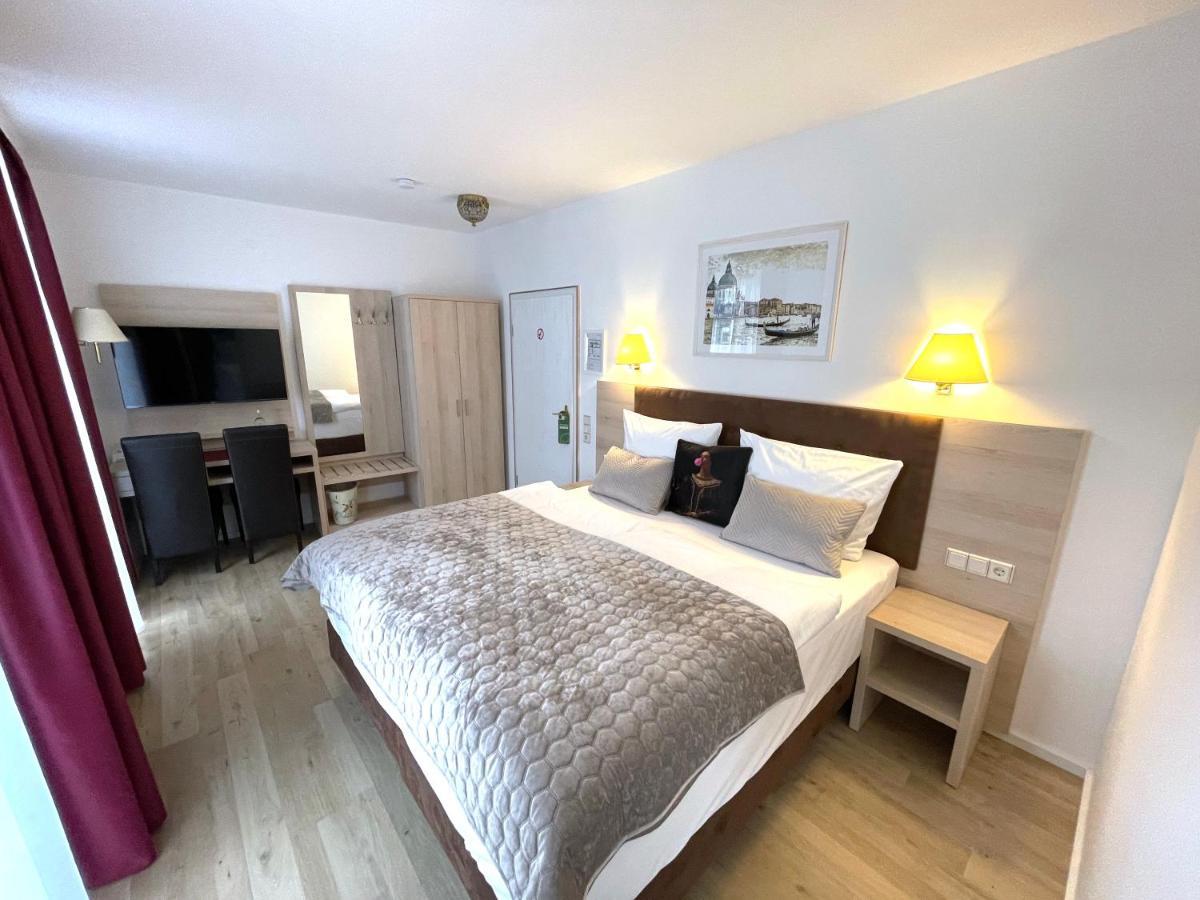 Das Hotel Krone เคอนิกส์วินเทอร์ ภายนอก รูปภาพ