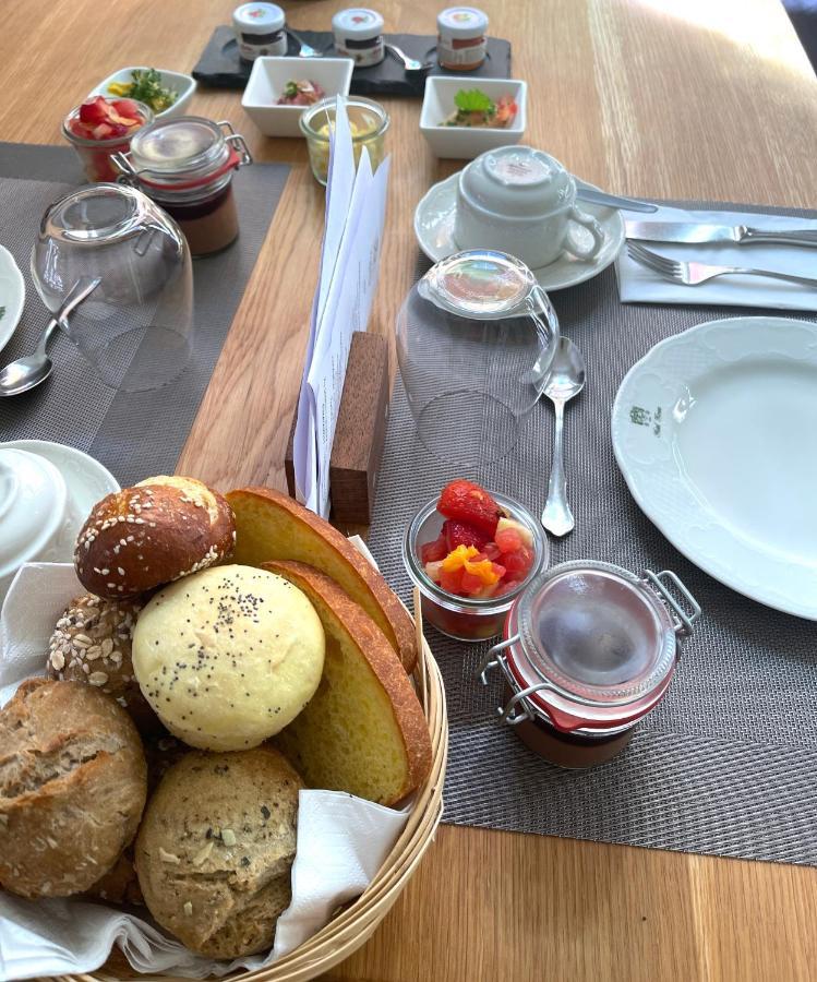 Das Hotel Krone เคอนิกส์วินเทอร์ ภายนอก รูปภาพ